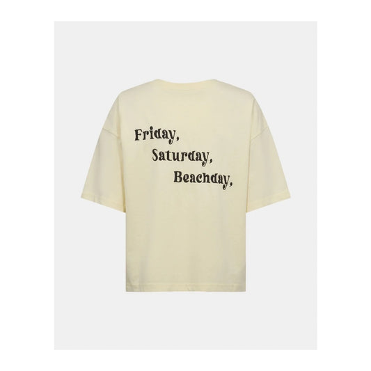 T-shirt från Sofie Schnoor med texten friday saturday beach day
