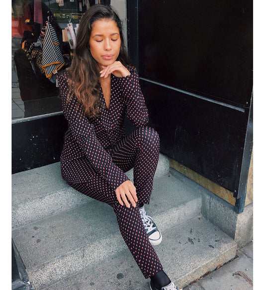 Kavaj med mönster av små blixtar