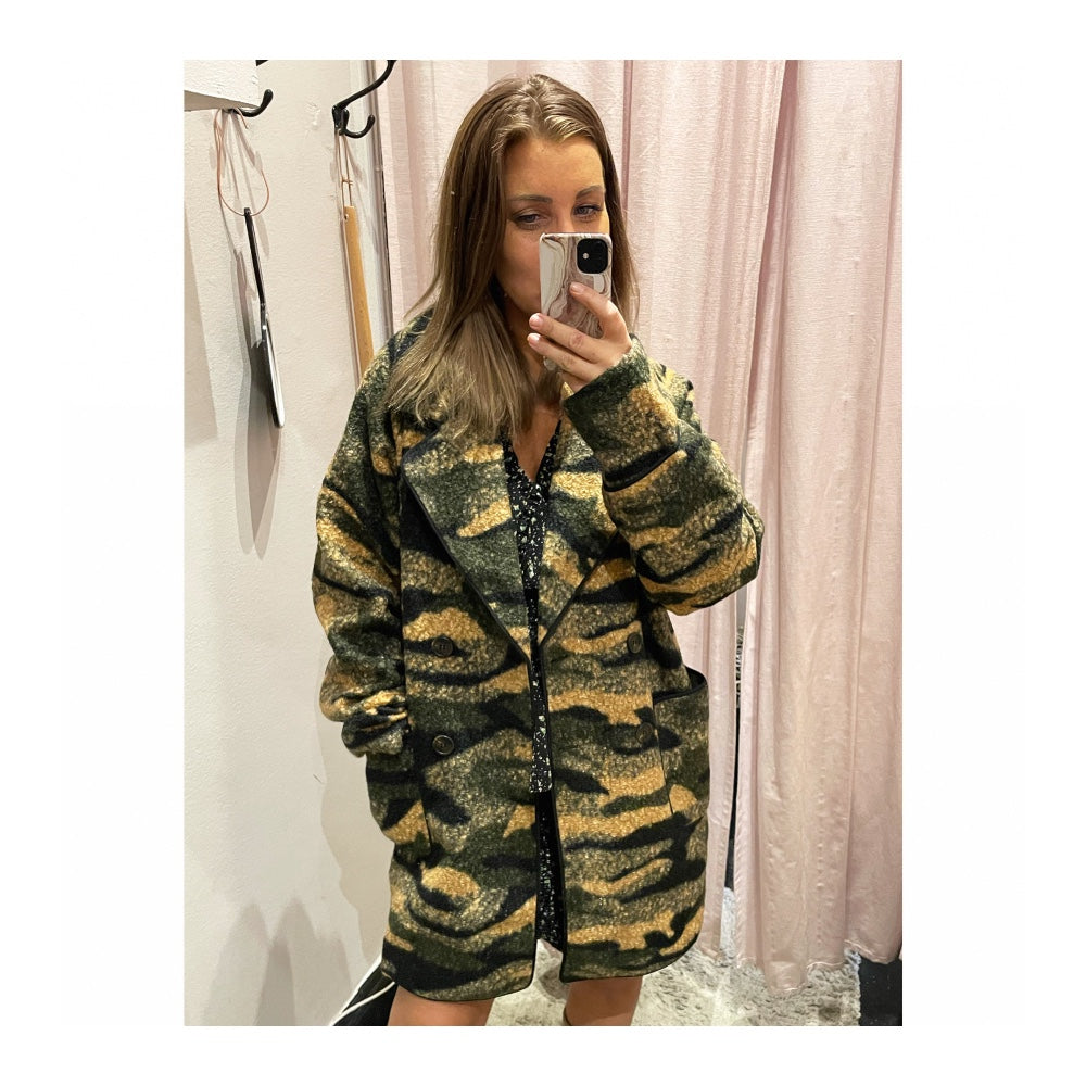 Sofie Schnoor - Camo Jacka