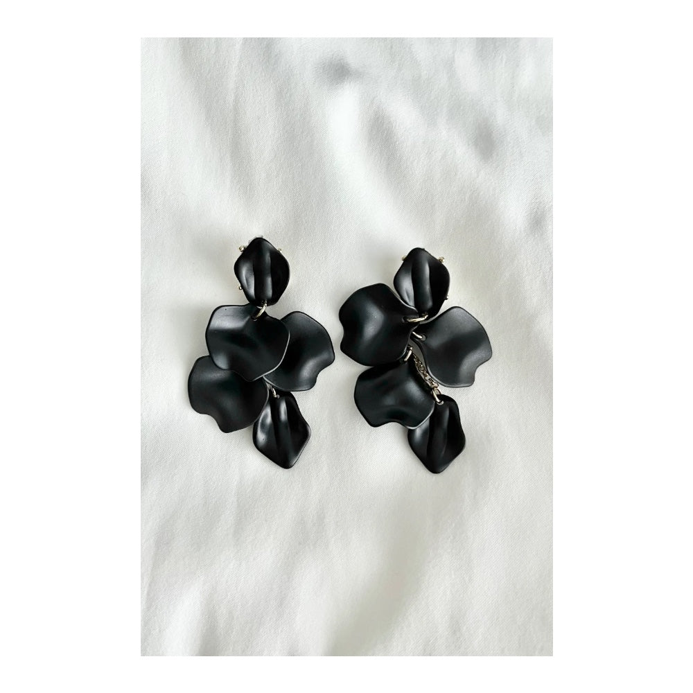 Bow 19 - Fall Earrings Thin Pearl Black