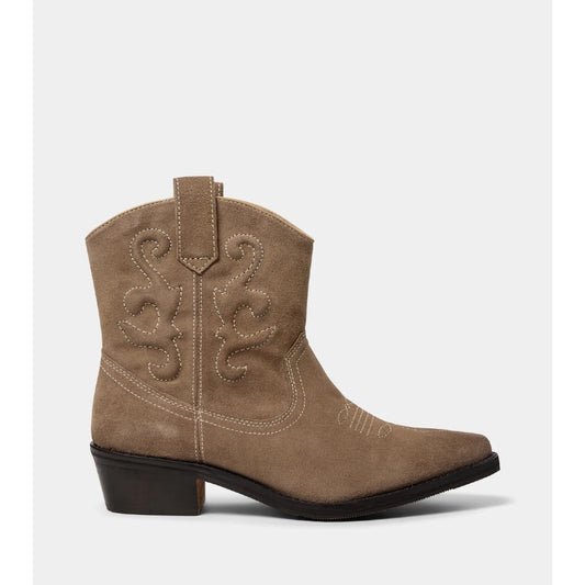 Sofie Schnoor - Mariasw Boot