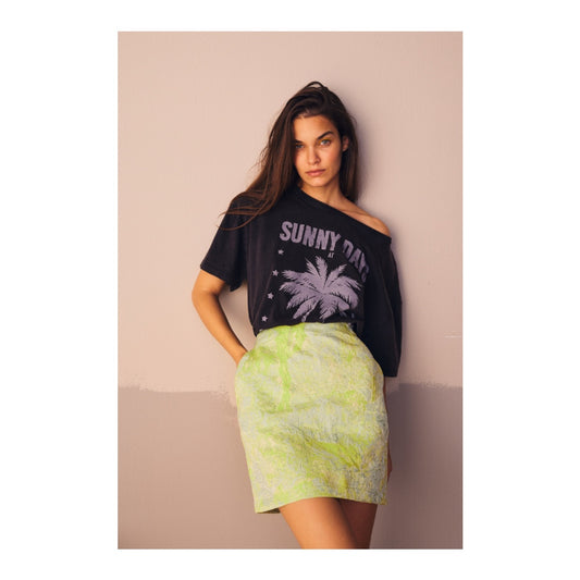 Kort cool gulmönstrad kjol från co´couture.