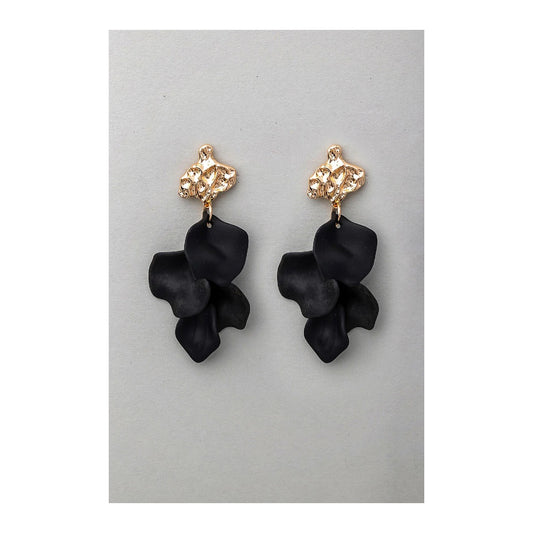 Bow 19 Hammered leaf earrings black